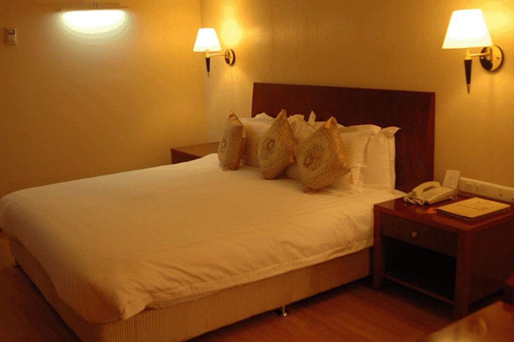 Hotel Krishna Palace Hospet Room photo